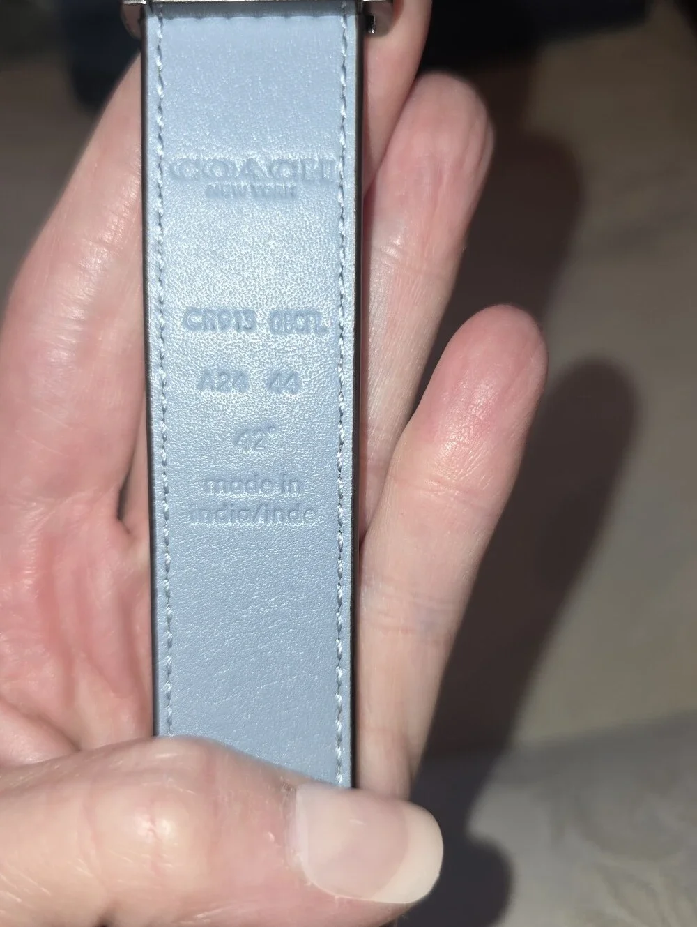 COACH LIGHT BLUE LEATHER CROCO STYLE BELT! SIZE 42! WORN ONCE!